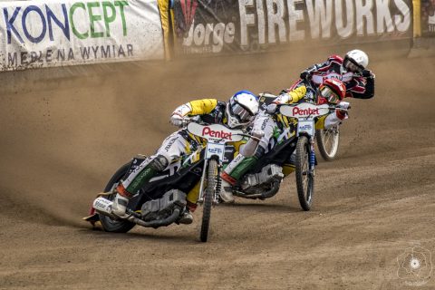 Żużel. Różnice pomiędzy Ekstraligą a Speedway 2. Ekstraligą. Zawodnik wyjaśnia