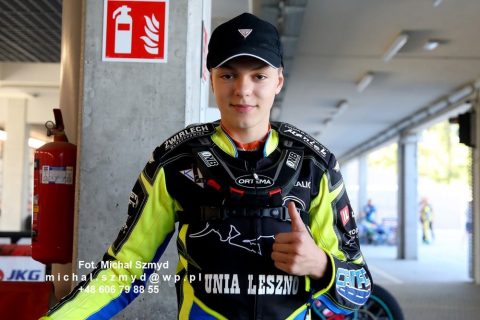 Żużel. Młoda gwiazda z Leszna o plotkach związanych z przejściem do innego klubu, poprzednim sezonie, egzaminie na licencję Ż