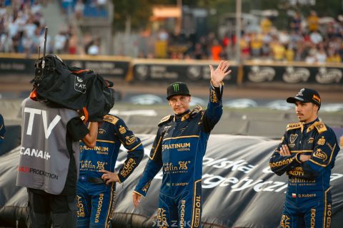 Kto powinien był zostać w klubie – Lindgren czy Hampel? Ekspert żużlowy ocenia