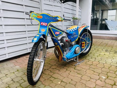 Żużel. Odtworzył motocykl Romana Jankowskiego „Moim marzeniem jest, żeby popularny Jankes na tym motocyklu […] zrobił rundę honorową na stadionie Smoczyka”