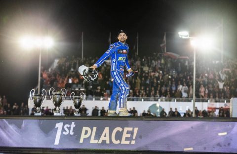 Grand Prix na żużlu. Uciekinier Bartosz Zmarzlik i reszta peletonu