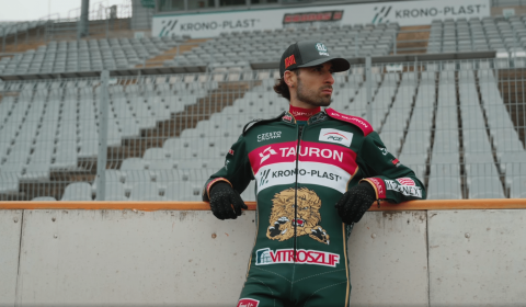 Włókniarz Częstochowa zaprezentował nowe kevlary. Duża zmiana w kolorystyce względem poprzedniego roku