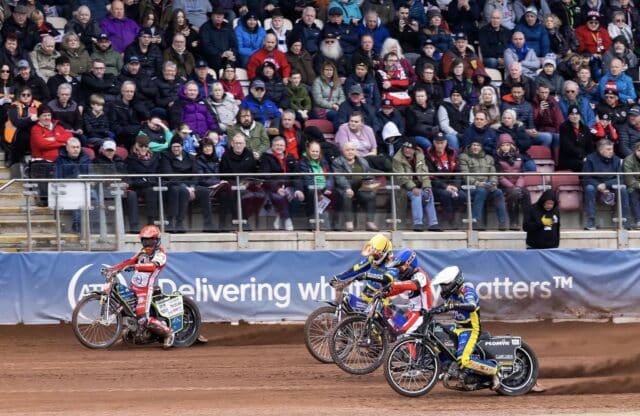 Liga angielska na żużlu. Goście lepsi tylko w King’s Lynn. Dan Bewley nie dokończył zawodów