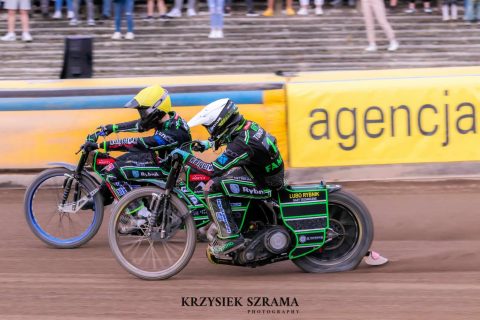 Żużel. Władze zawiesiły zawodnika. Nie pojechał w spotkaniu przez spóźnienie na samolot