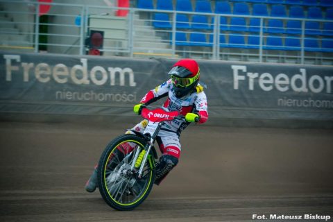 Kacper Szopa a Cellfast Wilki Krosno: Prawda za zasłoną manipulacji