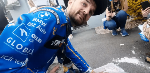 Zwycięzca Memoriału Edwarda Jancarza 2024, Bartosz Zmarzlik odcisnął swoją dłoń