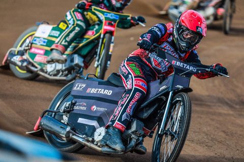 Pogrom w Ostrowie! Ostrovia rozgromiła Wybrzeże Gdańsk. Fantastyczny występ drużyny gospodarzy