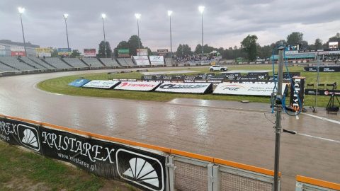 Deszczowa niedziela. Mecz w Częstochowie odwołany