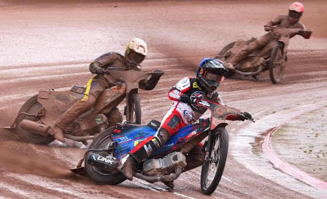 Żużel. Wielkie starcie w lidze angielskiej odwołane! Sajfutdinow i Holder dzisiaj nie pojadą