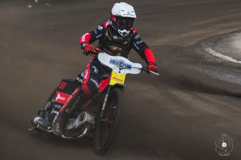 Żużel. Węgierska ziemia szczęśliwa dla Polaków! Przemysław Pawlicki najlepszy w Debreczynie [RELACJA]