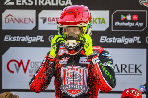 Metalkas 2. Ekstraliga. Tabela po 11. kolejce. Ciasno z przodu, Wybrzeże czerwoną latarnią