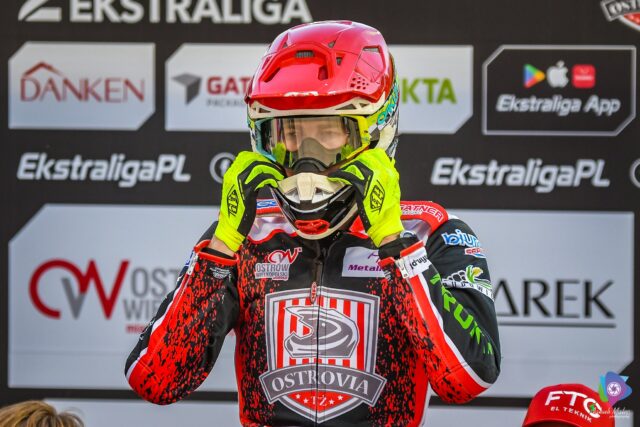 Metalkas 2. Ekstraliga. Tabela po 11. kolejce. Ciasno z przodu, Wybrzeże czerwoną latarnią