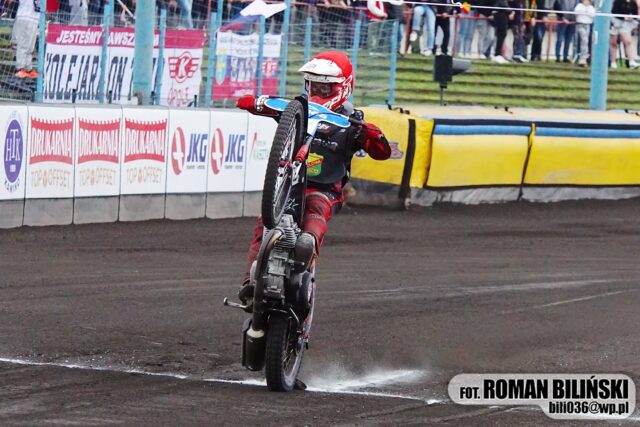 Kapitalne pożegnanie Polonii Piła z własnym stadionem. Świetny Pollestad [RELACJA]