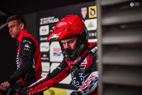 Kai Huckenbeck z groźnym upadkiem podczas meczu w Poznaniu. Bajerski uspokaja kibiców