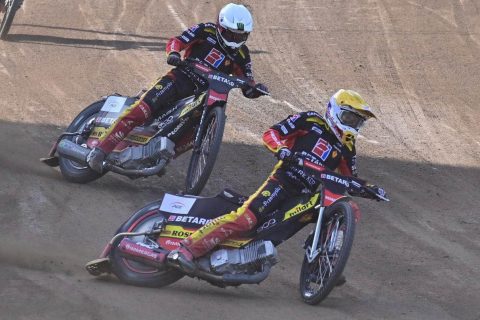 Pawlicki i Janowski po wspólnej rywalizacji. Jeden z nich jeździł na nowych silnikach