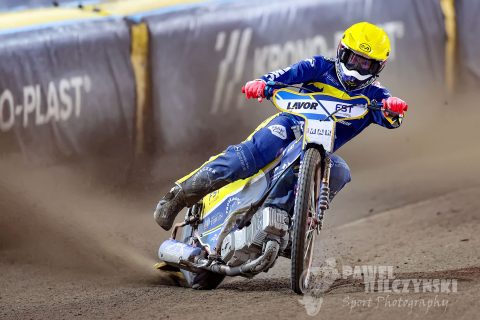 Problemy Apatora Toruń! Kluczowy zawodnik opuścił tor w karetce