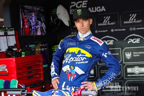 Paweł Przedpełski nie gryzie się w język i odpowiada dziennikarzowi „Śmieszy mnie to”