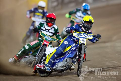 Oczekiwania są zbyt wygórowane! Jedzie w Apatorze Toruń na swoim poziomie od lat, a oni na niego narzekają