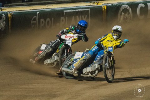 Gdzie oglądać żużel? Transmisje w telewizji oraz online