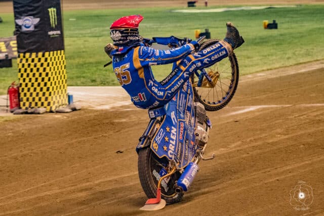 Bartosz Zmarzlik królem Motoareny. Co za ściganie w Speedway Grand Prix! [RELACJA]