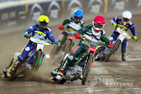 Gdzie oglądać niedzielne spotkania żużlowe? Transmisje, streamy online