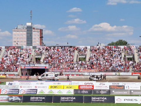 Fatalny wypadek w Bydgoszczy. Poznański zawodnik na noszach!