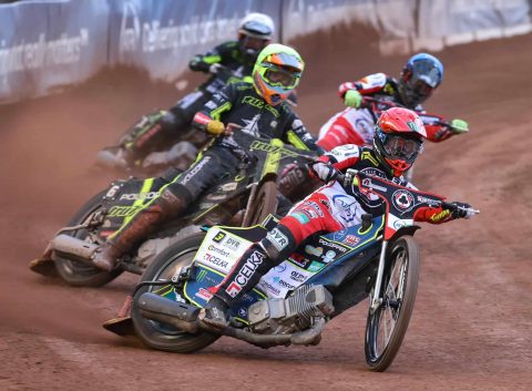 Żużel. Belle Vue pewnie pokonuje King’s Lynn i zgarniają trzy punkty. Płatny komplet Daniela Bewleya