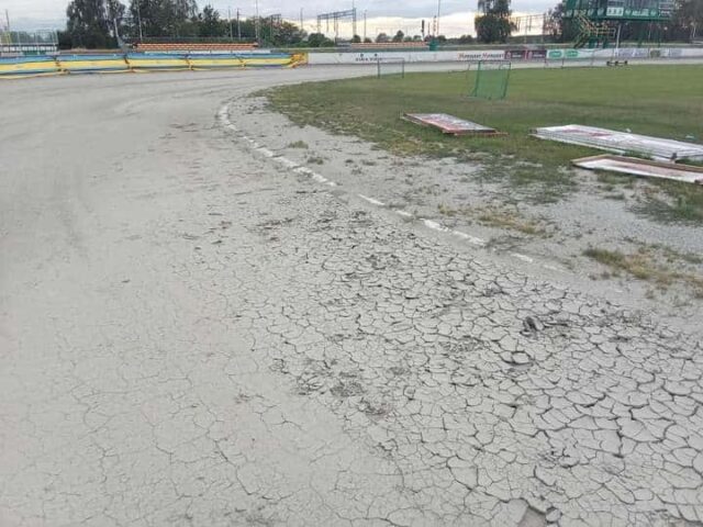 Sport Żużlowy. Niszczejący stadion w Rawiczu popada w ruiny! Mijają miesiące bez żużla na „Florku”
