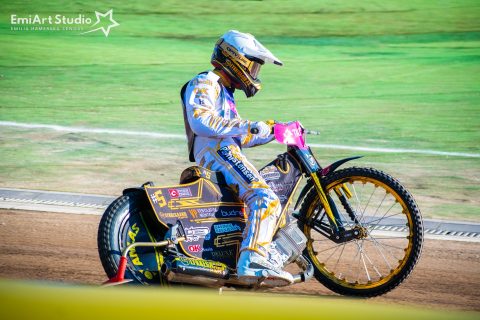 Żużel. Żużlowiec Stali również miał problemy z podróżą „15 godzin w samochodzie prosto na zawody w Grudziądzu”