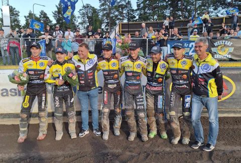 Bauhaus Ligan. Indianerna Kumla gromi Piraternę, a Smederna Rospiggarnę. Västervik Speedway wygrywa rzutem na taśmę! [RELACJA]