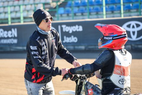 Żużel. 'Młode Wilki’ nie spełniły oczekiwań. Pora na solidne punkty, zamiast „polotu i fantazji”