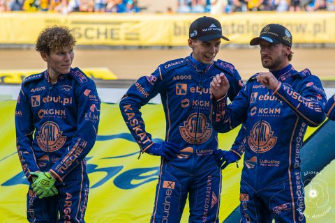 Zawodnicy pomagają ratować Stal Gorzów. Kevlary wystawione na aukcje