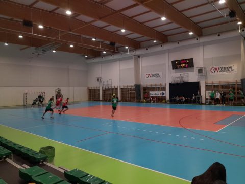 Żużel. W Ostrowie uczcili pamięć zmarłego zawodnika! Nie zabrakło osób ze środowiska żużlowego