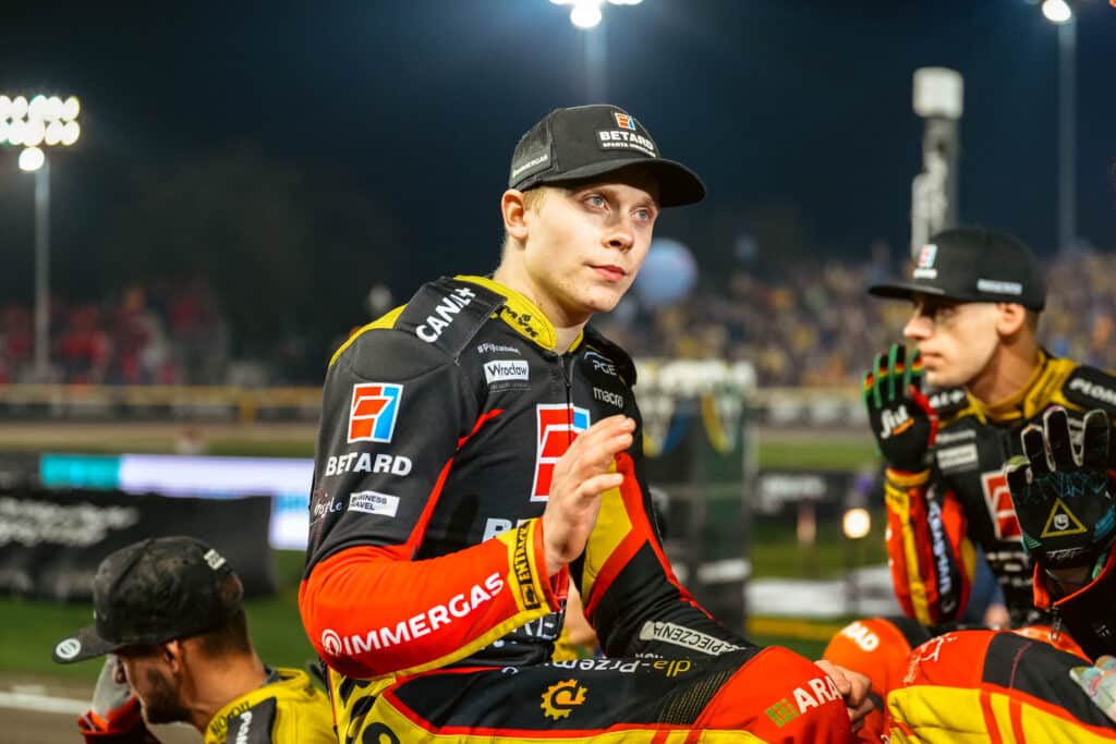 Zawodnik Betard Sparty Wrocław żali się, że nie jest zadowolony ze swojej jazdy 2 Unia Tarnów kombinuje! Gusts i Pieszczek w drodze