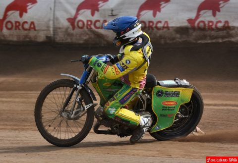 Żużel. Norbert Kościuch jako zawodnik, ale i trener! Jego zespół korzysta z dobrej pogody