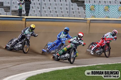 Żużel. Sobota pełna żużlowych emocji! Zawody w całej Polsce! Zobacz dzisiejszy rozkład jazdy