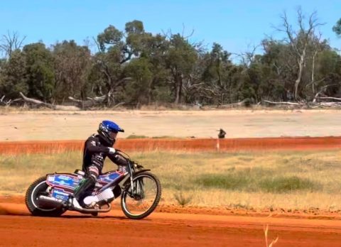 Żużel. Po siedmiu miesiącach przerwy znów wsiadł na motocykl i potwierdził, że jego kontuzja to już przeszłość