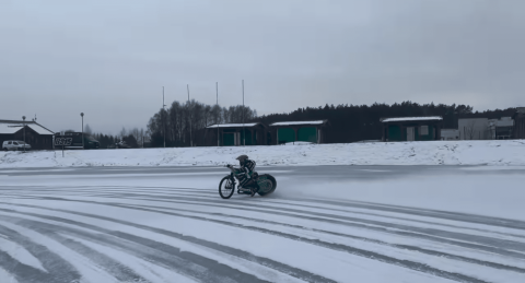 PSŻ Poznań tak wykorzystuje zimę! Żużlowe emocje nawet na lodzie
