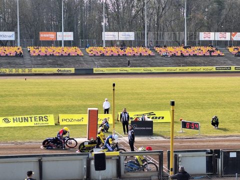 Apator Toruń rozbija PSŻ Poznań. Junior Skorpionów zaskoczył