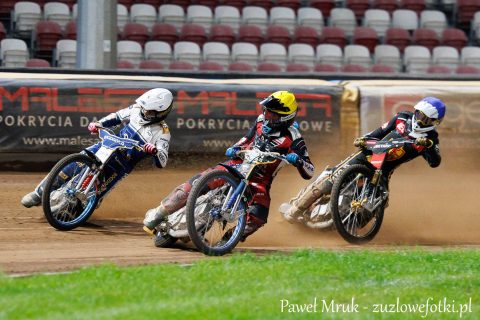 Żużel. Wyjątkowa zmiana w rywalizacji juniorów! Upamiętnione zostaną ważne postacie