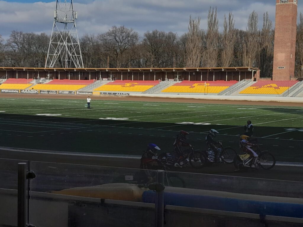 Pierwszy sparing na Olimpijskim za nami. Sparta Wrocław pokonuje Włókniarz Częstochowa 2 Sparta Wrocław - Włókniarz Częstochowa żużel