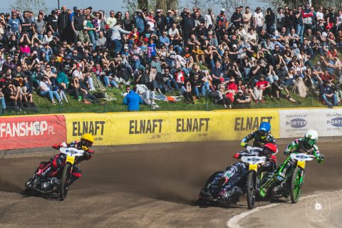 Żużel na żywo. Emocje w Lany Poniedziałek! Gdzie oglądać turniej o Złoty Kask?