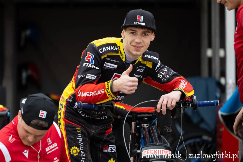 Żużel. Bartłomiej Kowalski po groźnym upadku