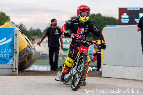 Artiom Łaguta zaskoczony stanem toru?! Wcześniej był pewien, że mecz się odbędzie