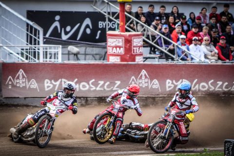 Polonia Bydgoszcz pokonuje Wilki! Kapitalny mecz Krzysztofa Buczkowskiego [RELACJA]