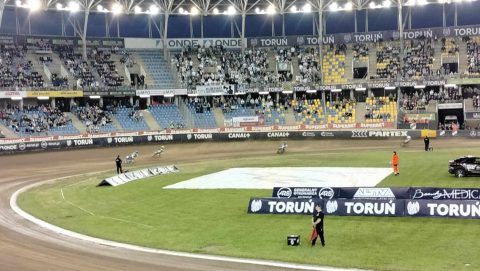 Żużel. Wielkie emocje na Motoarenie! Włókniarz do końca walczył o punkty [RELACJA]