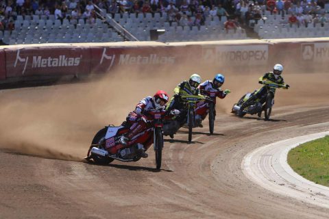 Polonia Bydgoszcz deklasuje rywali! Fantastyczny występ Huckenbecka [RELACJA]