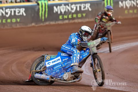 Speedway Grand Prix w Pradze. Bartosz Zmarzlik nie dał złudzeń rywalom [RELACJA]