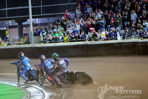 Średnie zawodników cyklu Speedway Grand Prix 2025: Kosmiczny Zmarzlik, fatalny Huckenbeck!