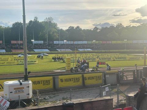 Żużel. Unia Leszno pewnie zwycięża w pierwszych historycznych derbach!